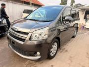 Toyota Noah 2009 Gray for sale