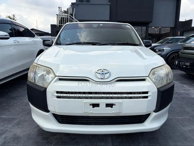 Toyota Succeed SV Premium 2016 White