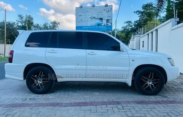 Toyota Kluger 2008 White