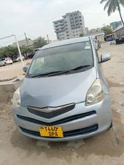 Toyota Ractis 2005 Gray for sale