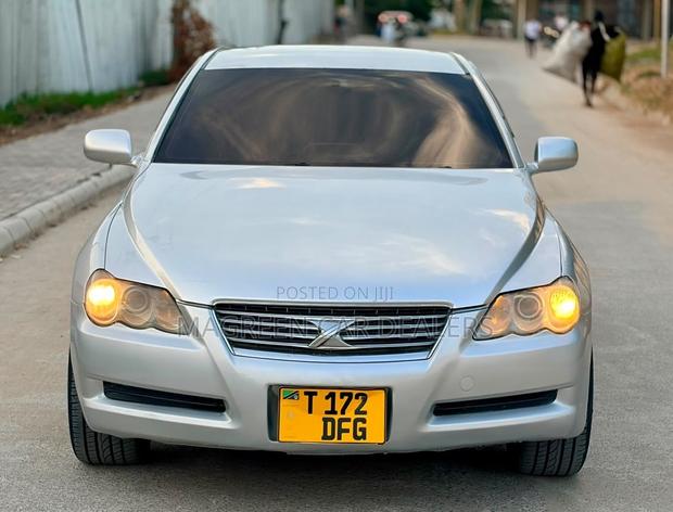 Toyota Mark X 2005 Silver