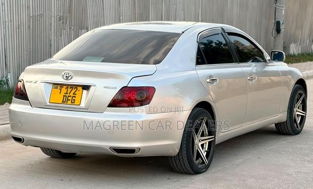 Toyota Mark X 2005 Silver