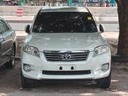Toyota Vanguard 2010 White for sale