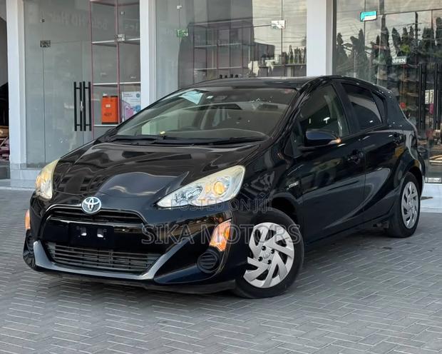 Toyota Aqua 2015 Black