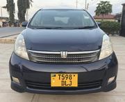 Toyota ISIS 2005 Blue for sale