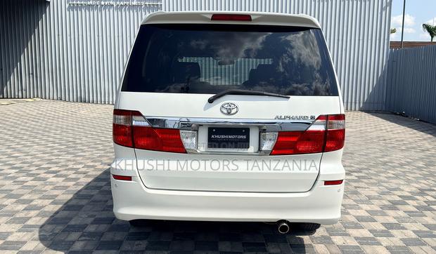 Toyota Alphard 2002 White