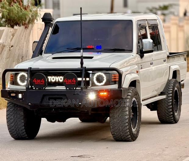 Toyota Land Cruiser 4.5 V8 GXR 2016 White