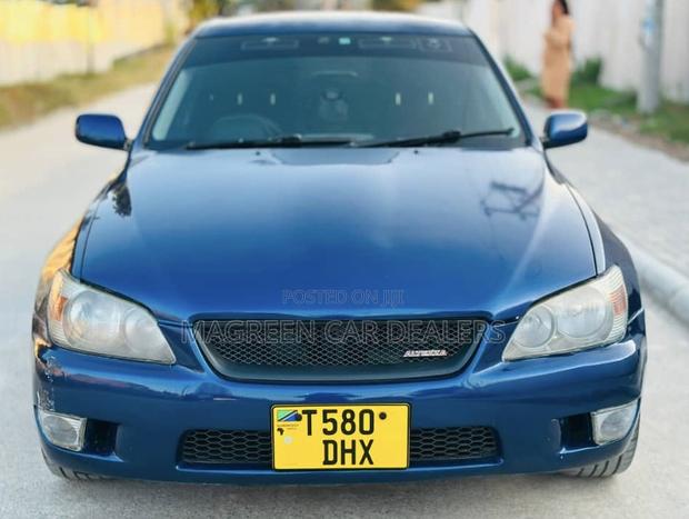 Toyota Altezza 2004 Blue
