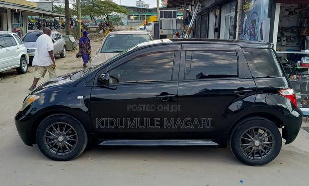 Toyota IST 2004 Black
