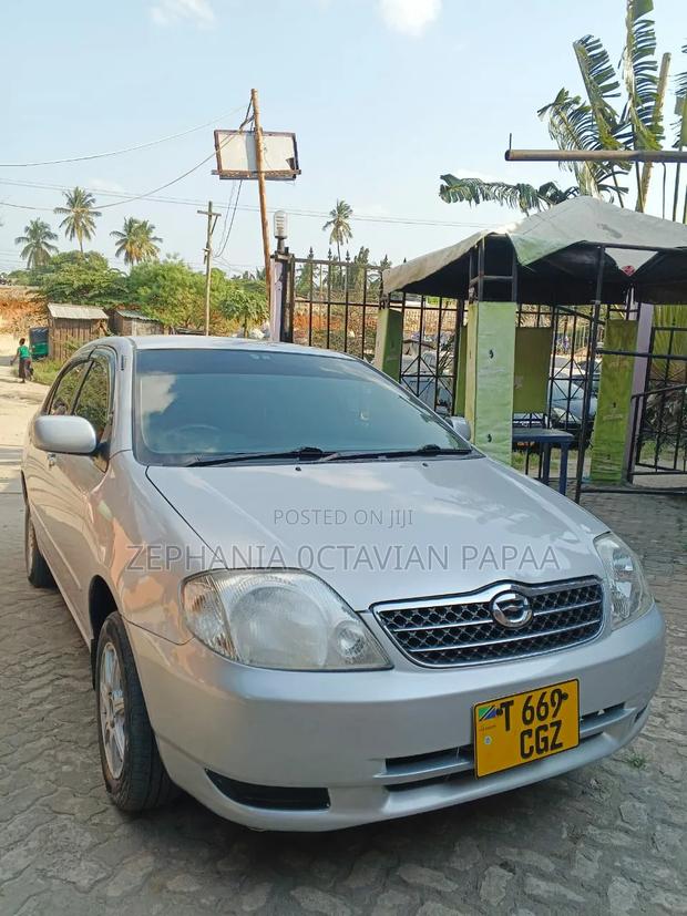 Toyota Corolla 2004 Silver