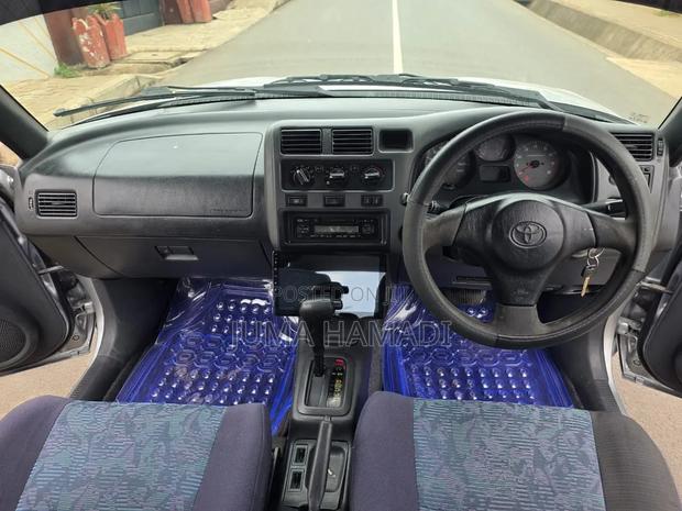 Toyota RAV4 1999 Silver