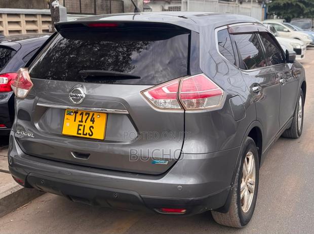 Nissan X-Trail 2014 Gray