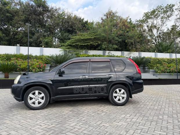 Nissan X-Trail 2010 Black