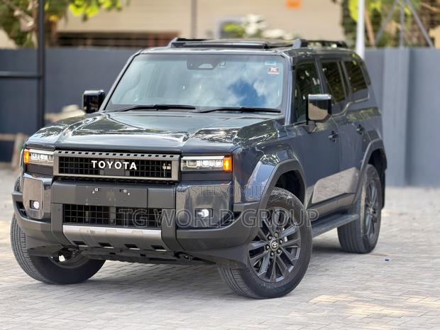 Toyota Land Cruiser Prado 2.8 2024 Gray