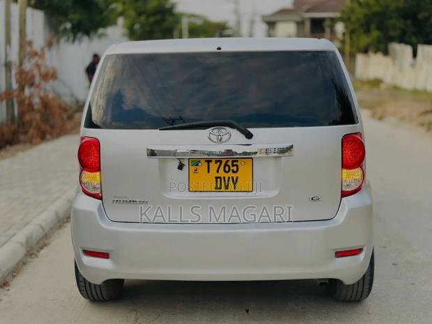 Toyota Corolla Rumion 2008 Silver