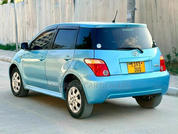 Toyota IST 2007 Blue
