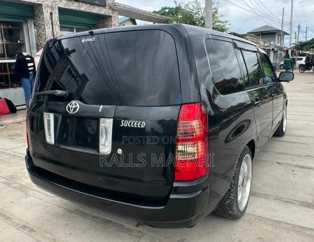 Toyota Probox 2004 Black