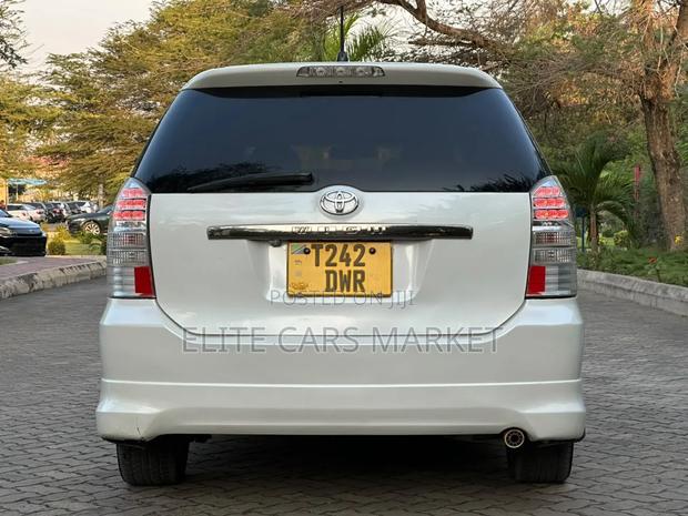 Toyota Wish 2006 White