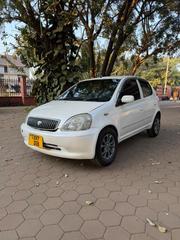 Toyota Vitz 2003 Silver for sale