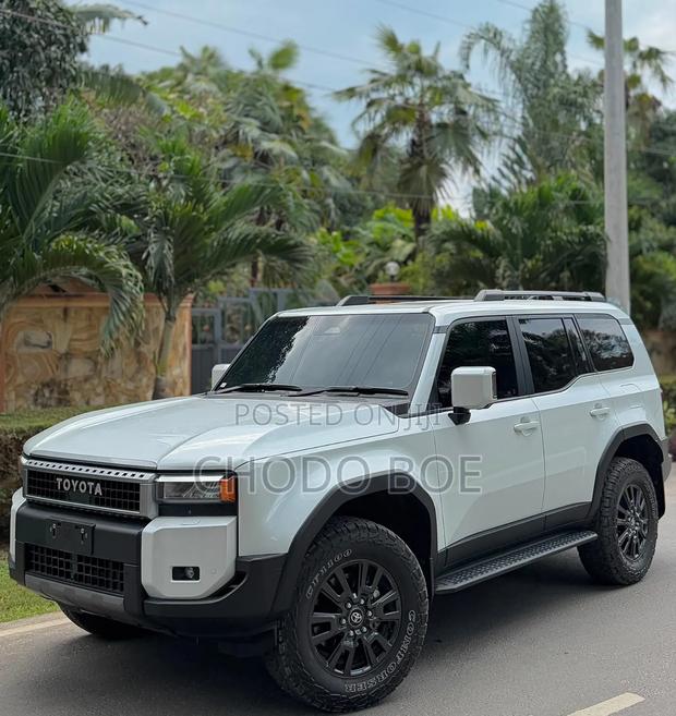 Toyota Land Cruiser Prado 2024 Pearl