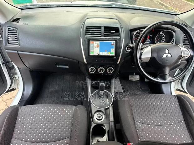 Mitsubishi RVR 2010 White
