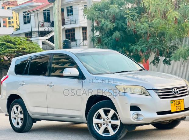 Toyota Vanguard 2009 Silver