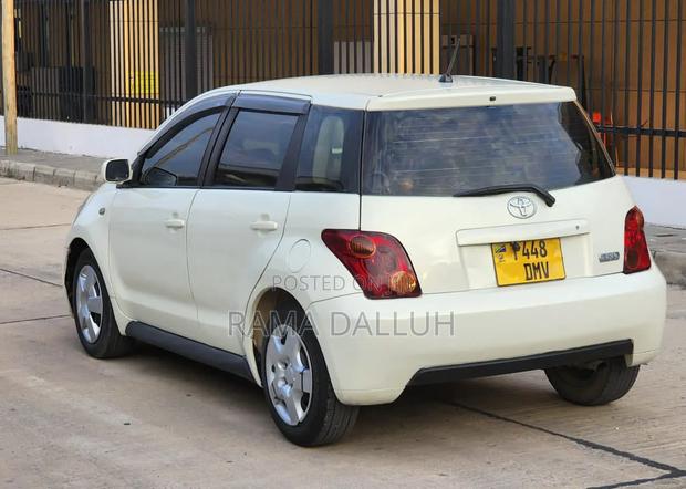 Toyota IST 2003 White