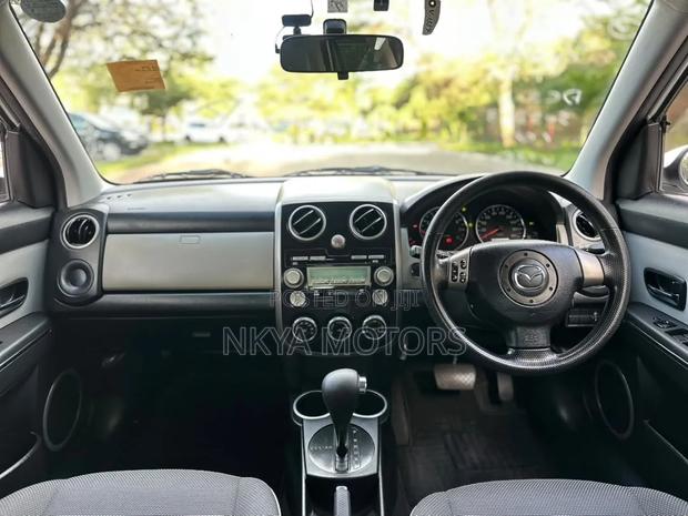 Mazda Verisa 2013 White