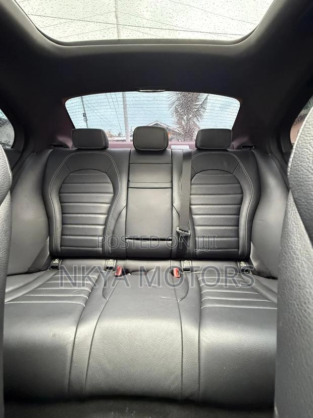 Mercedes-Benz C200 2015 Pearl