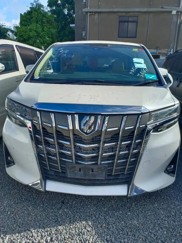 Toyota Alphard 2019 White