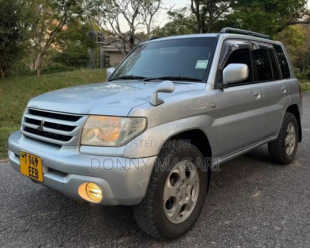 Mitsubishi Pajero 2004 Silver
