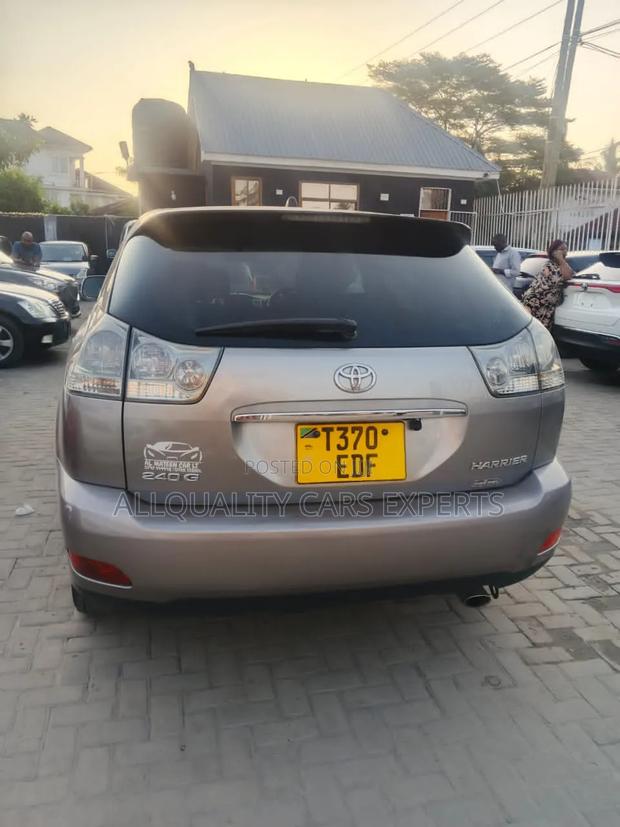Toyota Harrier 2005 Gray