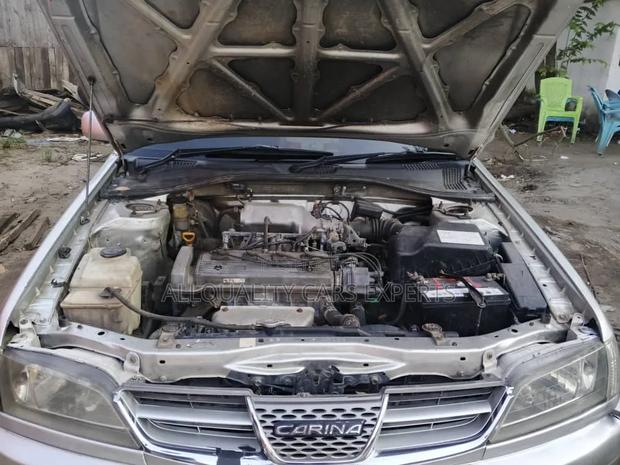 Toyota Carina 2001 Silver