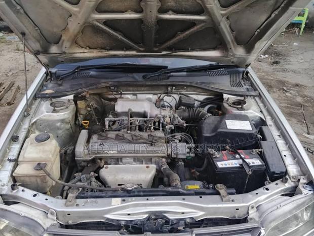 Toyota Carina 2001 Silver