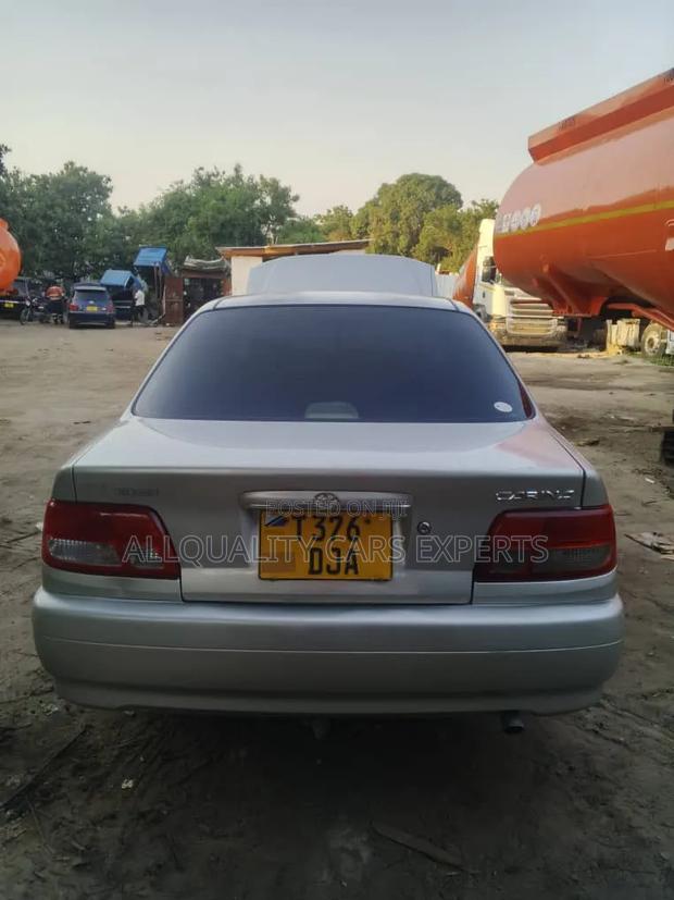 Toyota Carina 2001 Silver