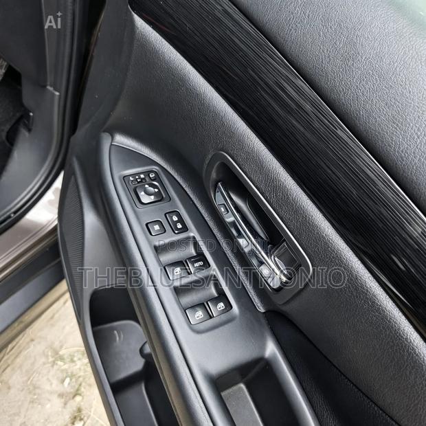 Mitsubishi Outlander 2016 Gray