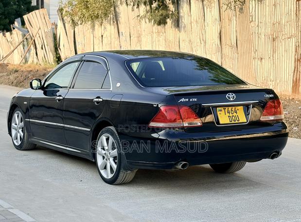 Toyota Crown 2006 Black