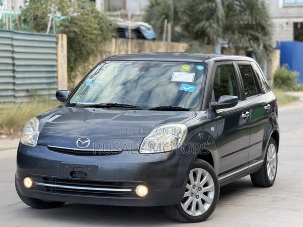 Mazda Verisa 2011 Gray