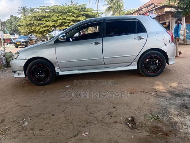 Toyota Corolla RunX 2003 Silver