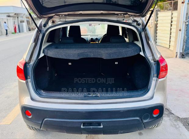 Nissan Dualis 2008 Beige