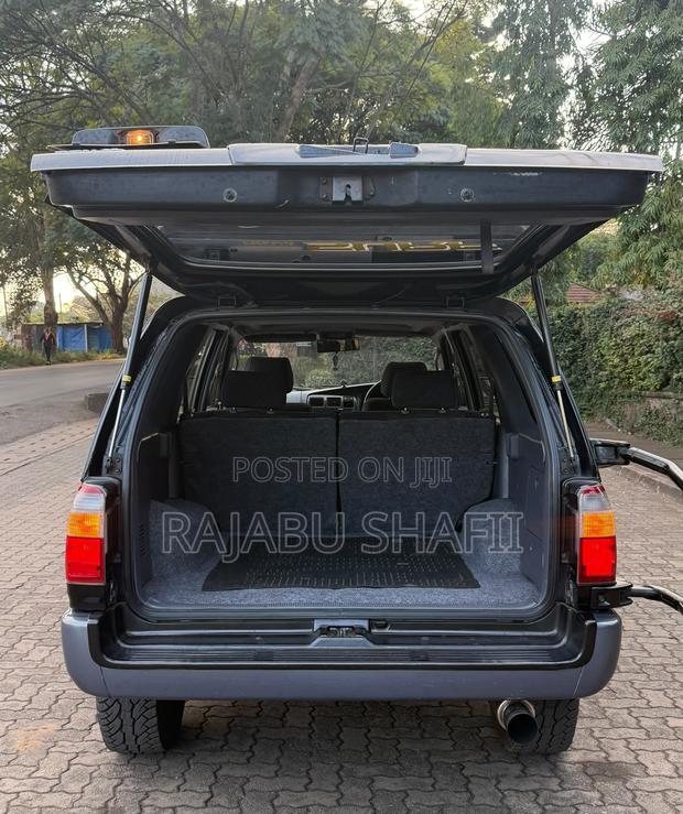 Toyota Hilux Surf 3.0DT 2001 Black