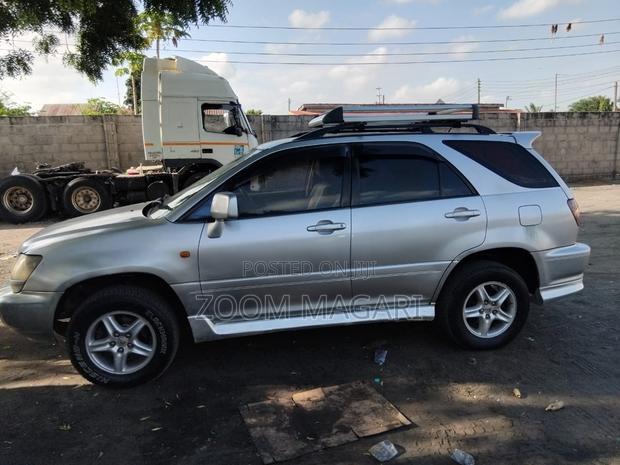 Toyota Harrier 2004 Silver