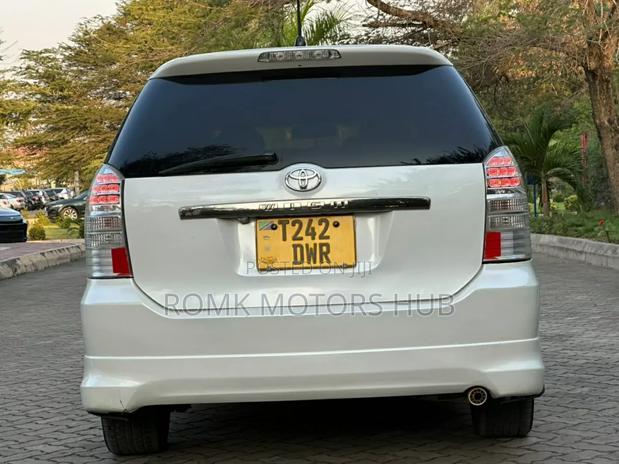 Toyota Wish 2006 White