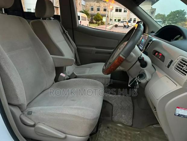Toyota Raum 2005 White