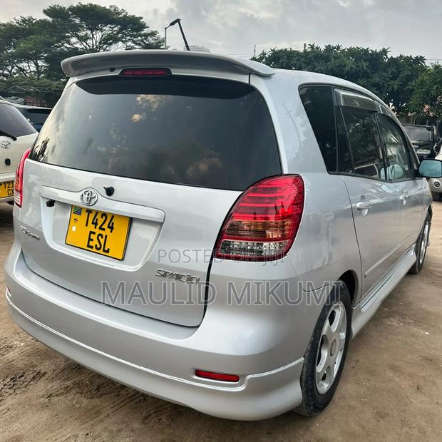 Toyota Corolla Spacio 2005 Silver
