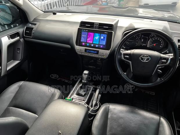 Toyota Land Cruiser Prado 2022 Black