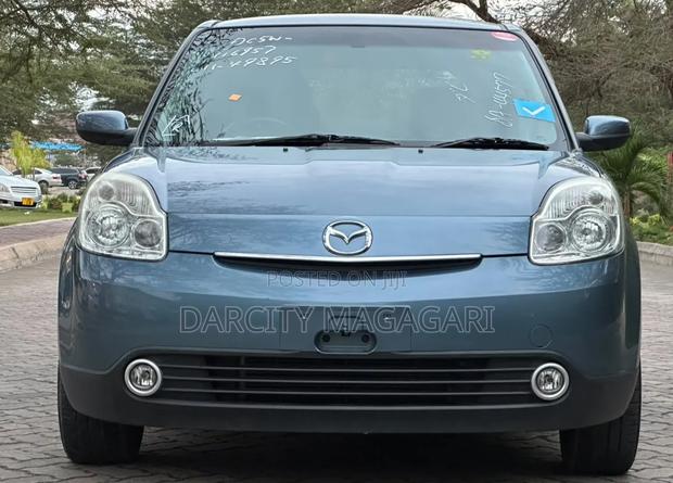 Mazda Verisa 2010 Blue