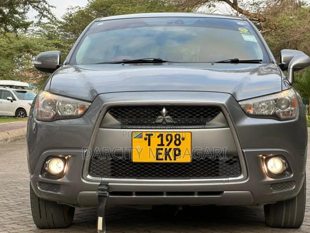 Mitsubishi RVR 2.0 2011