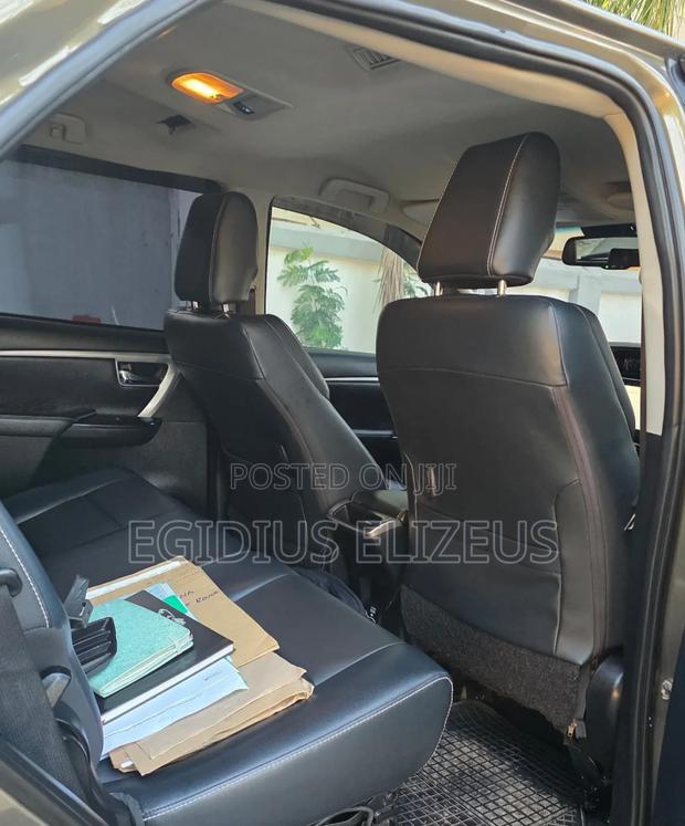 Toyota Fortuner 2021 Beige