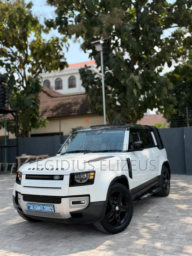Land Rover Defender 2021 White